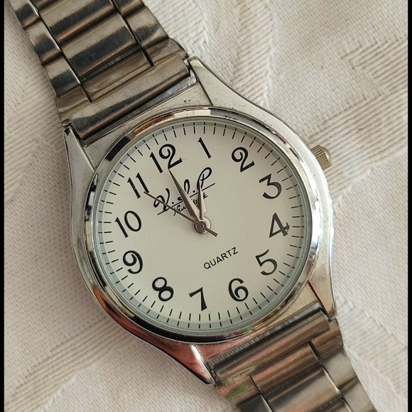 VIP New York Stainless Quartz Round Face Watch